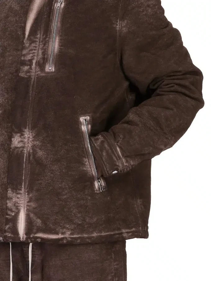 DRKSHDW FW25 CONCORDIANS CONCEALED ZIPFRONT JKT IN DRKDUST GEBORSTELD KATOEN. DU02E7775BMO-78 DRKSHDW FW25 CONCORDIANS CONCEALED ZIPFRONT JKT IN DRKDUST GEBORSTELD KATOEN. DU02E7775BMO-78