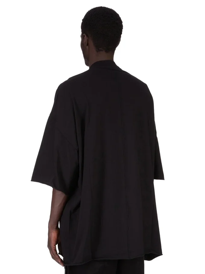 DRKSHDW FW25 CONCORDIANS TOMMY T IN ZWART/PAREL MEDIUM GEWICHT KATOENEN JERSEY DU02E7259RNEP2-0908 DRKSHDW FW25 CONCORDIANS TOMMY T IN ZWART/PAREL MEDIUM GEWICHT KATOENEN JERSEY DU02E7259RNEP2-0908