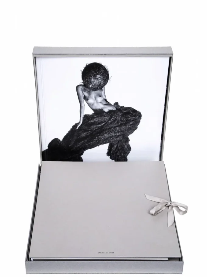 RICK OWENS – BOEKEN RV18S0001-100 RICK OWENS – BOEKEN RV18S0001-100