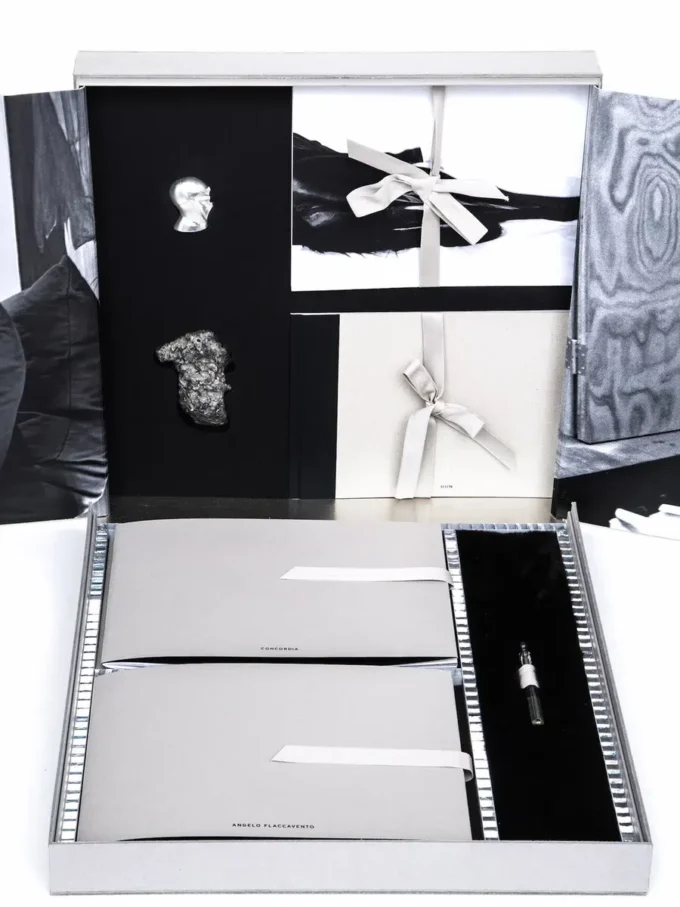 RICK OWENS – BOEKEN RV18S0001-100 RICK OWENS – BOEKEN RV18S0001-100