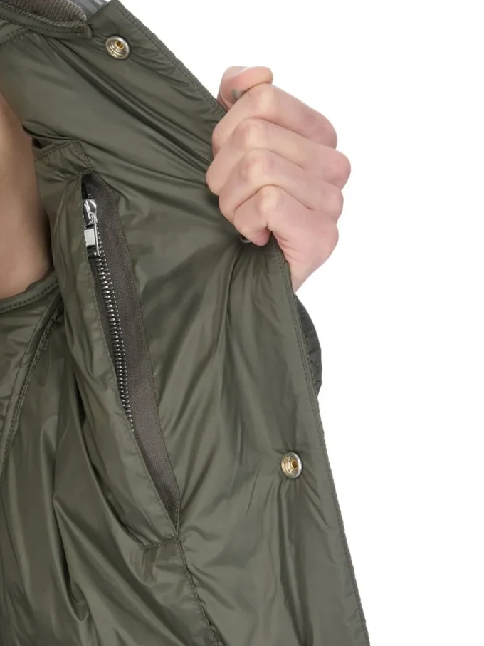 RICK OWENS FW25 CONCORDIANS GEWATTEERD VLIEGJACK IN BOSCO LICHT NYLON. RU02E1727NPT1-25 RICK OWENS FW25 CONCORDIANS GEWATTEERD VLIEGJACK IN BOSCO LICHT NYLON. RU02E1727NPT1-25